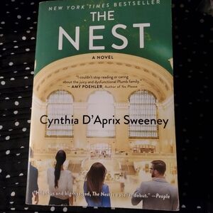The Nest by Cynthia D'Aprix Sweeney Book